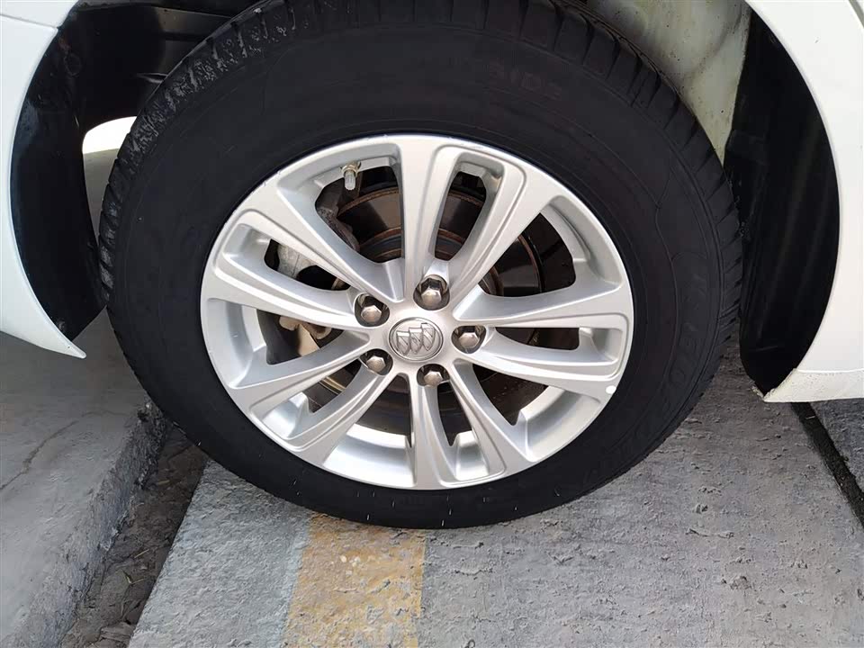 Buick Yinglang