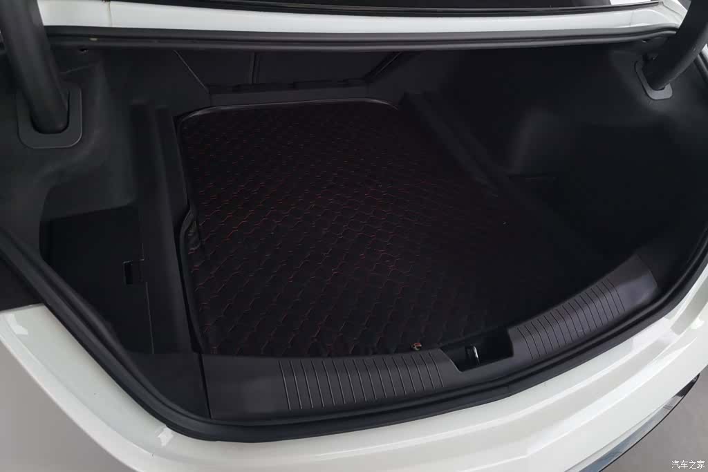 Cadillac CT5, 2021 4