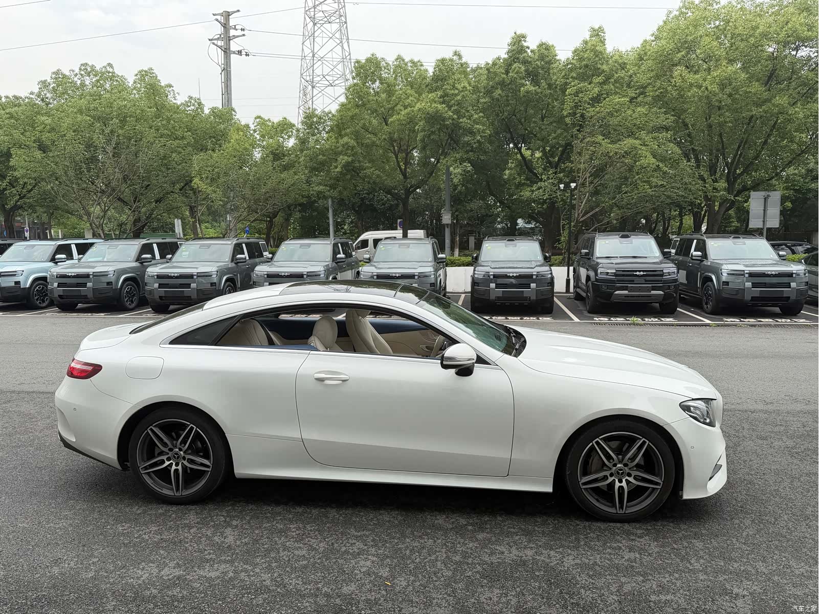 Mercedes-Benz E-Class, 2019 4
