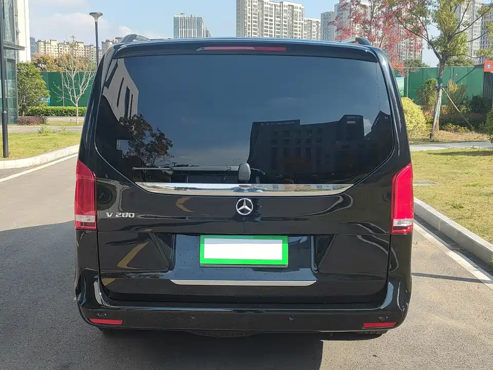 Mercedes-Benz V-class