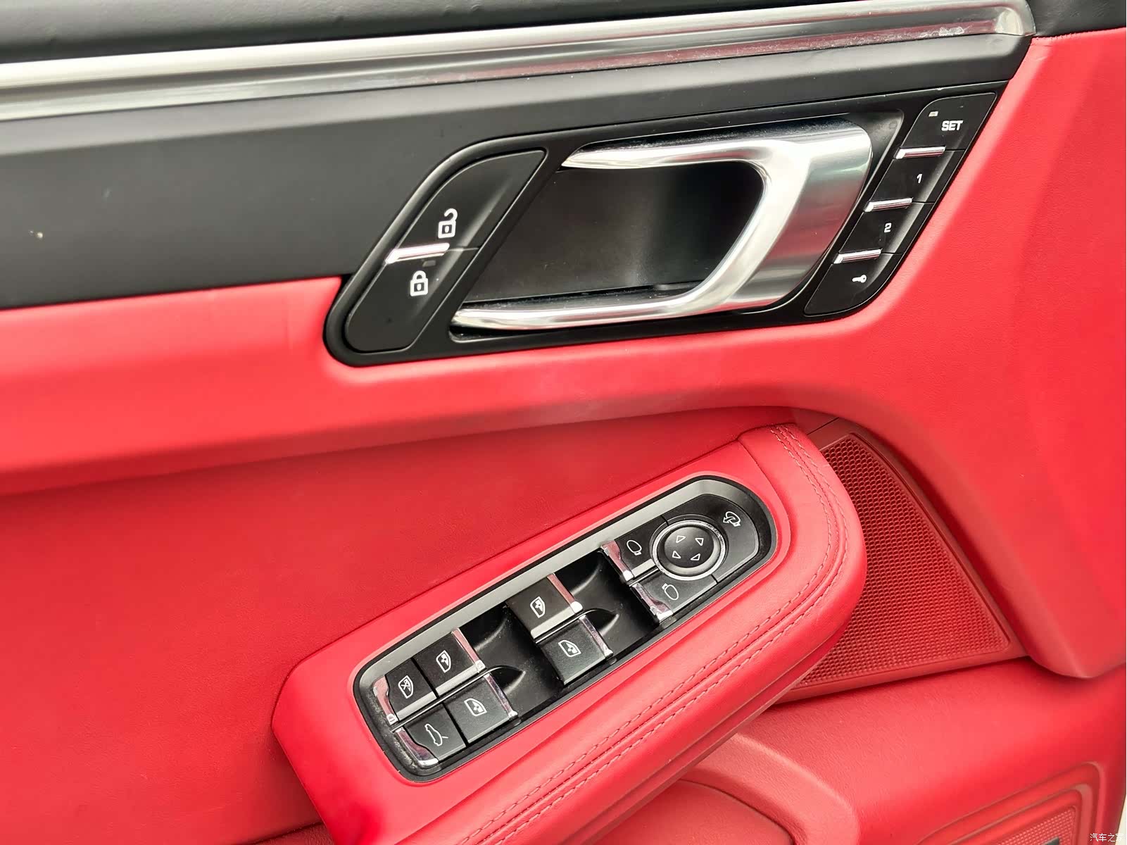 Porsche Macan, 2024 12