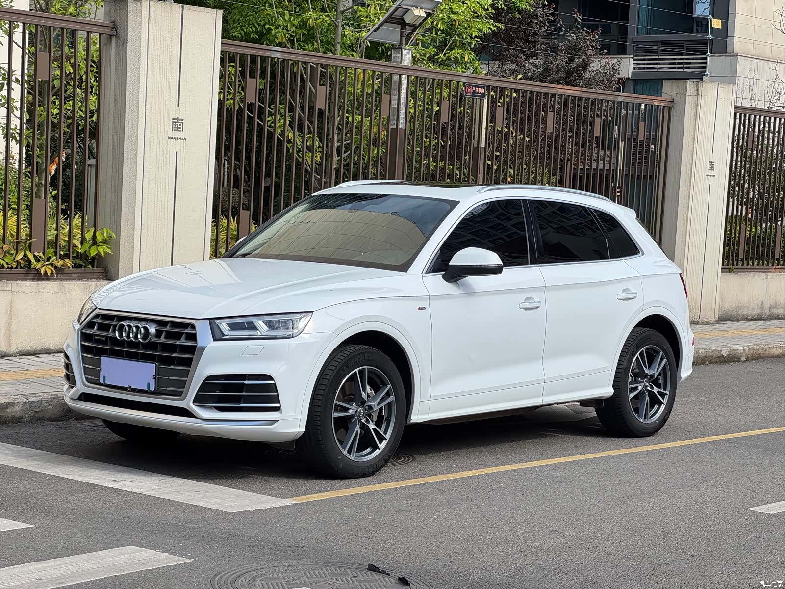 Audi Q5L, 2021 1