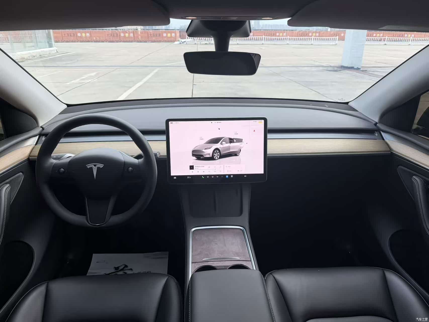 Tesla Model Y, 2023 все фото