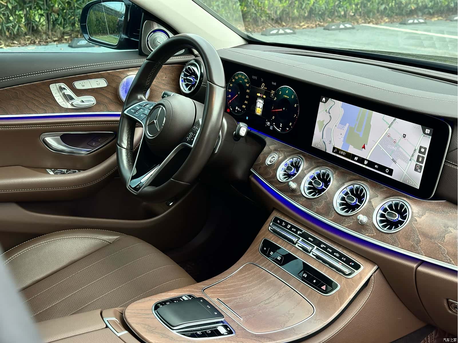 Mercedes-Benz E-Class, 2023 15