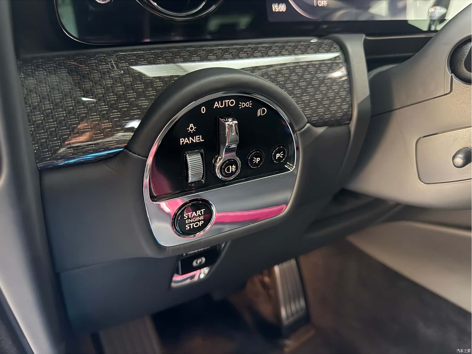 Rolls-Royce Spectre, 2025 18