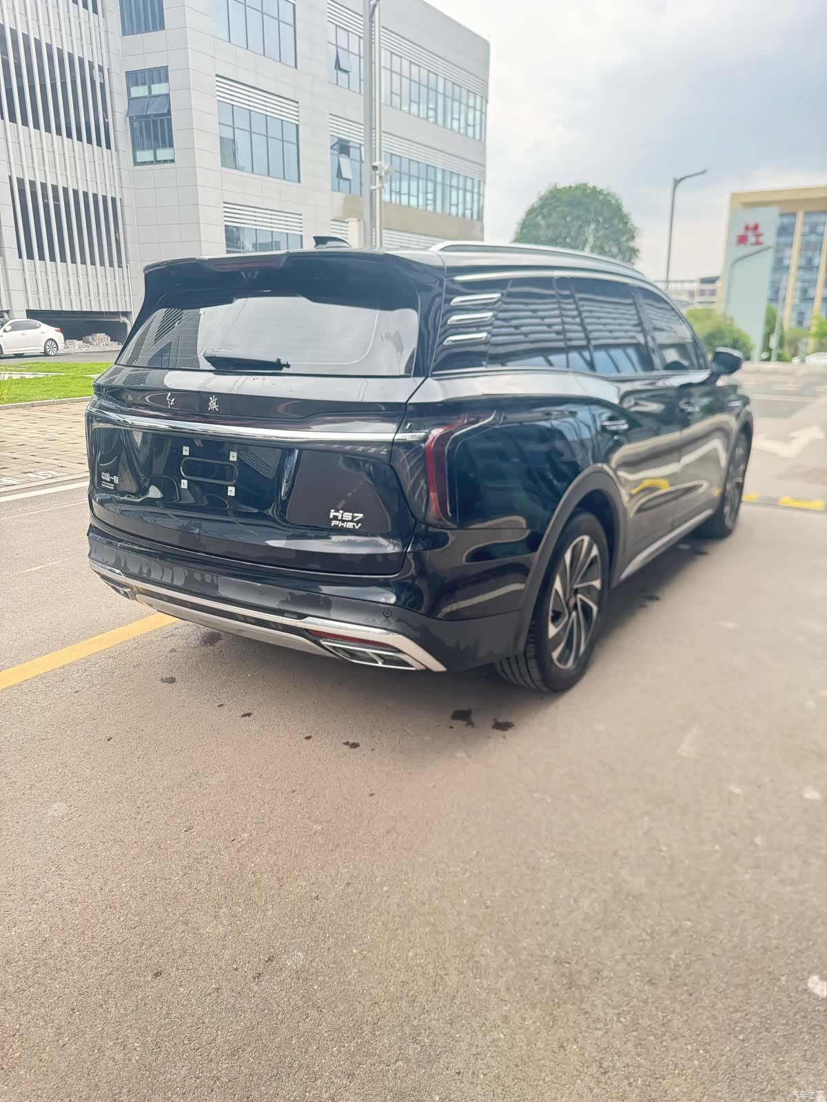 Hongqi HS7, 2024 7
