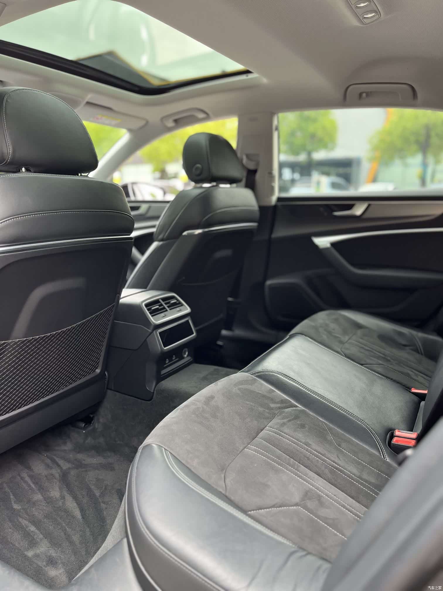 Audi A7L, 2024 9