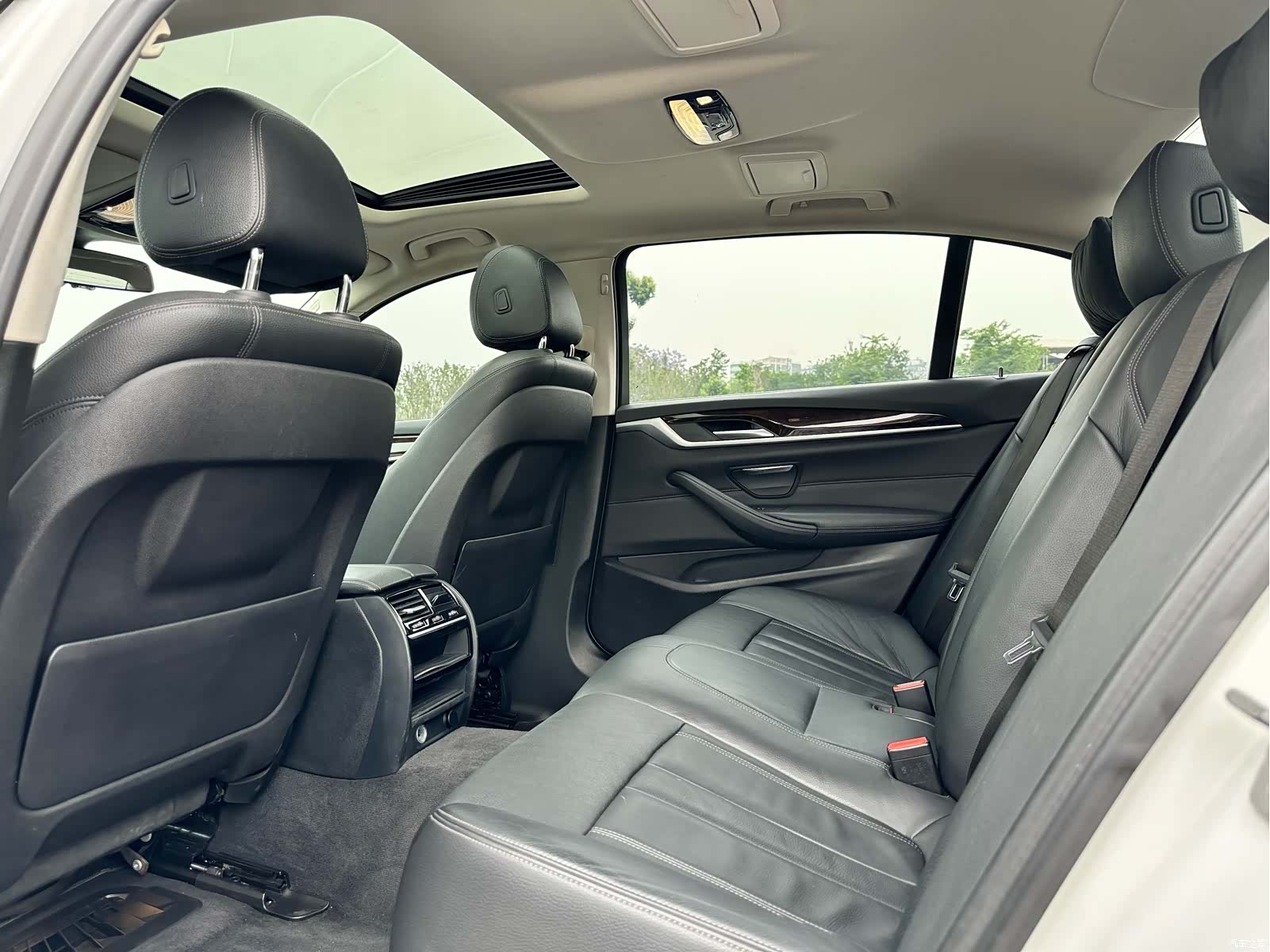 BMW 5 Series, 2018 11
