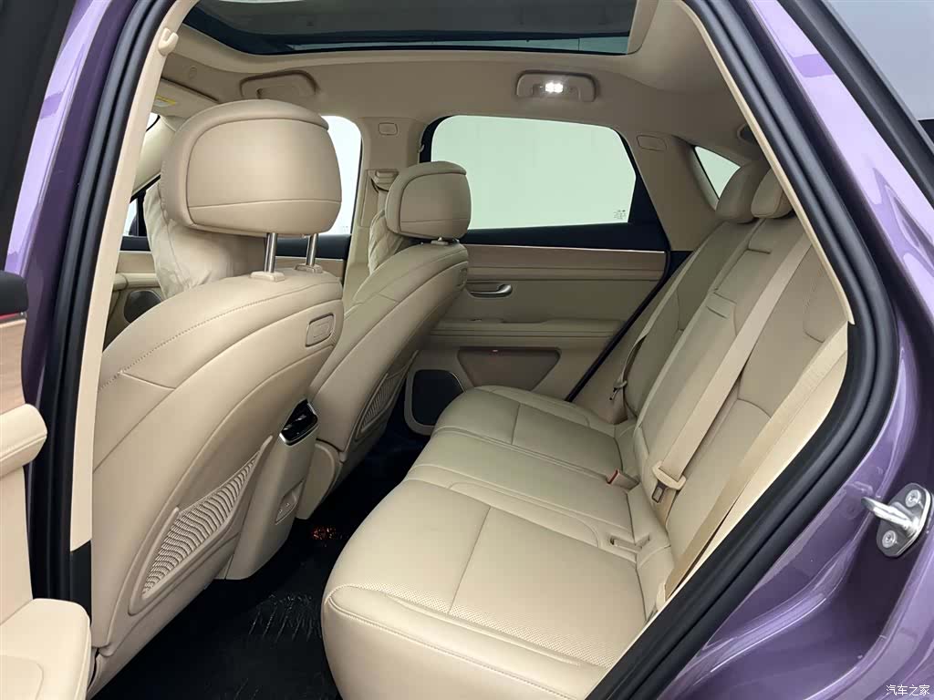 AITO M5, 2025 9