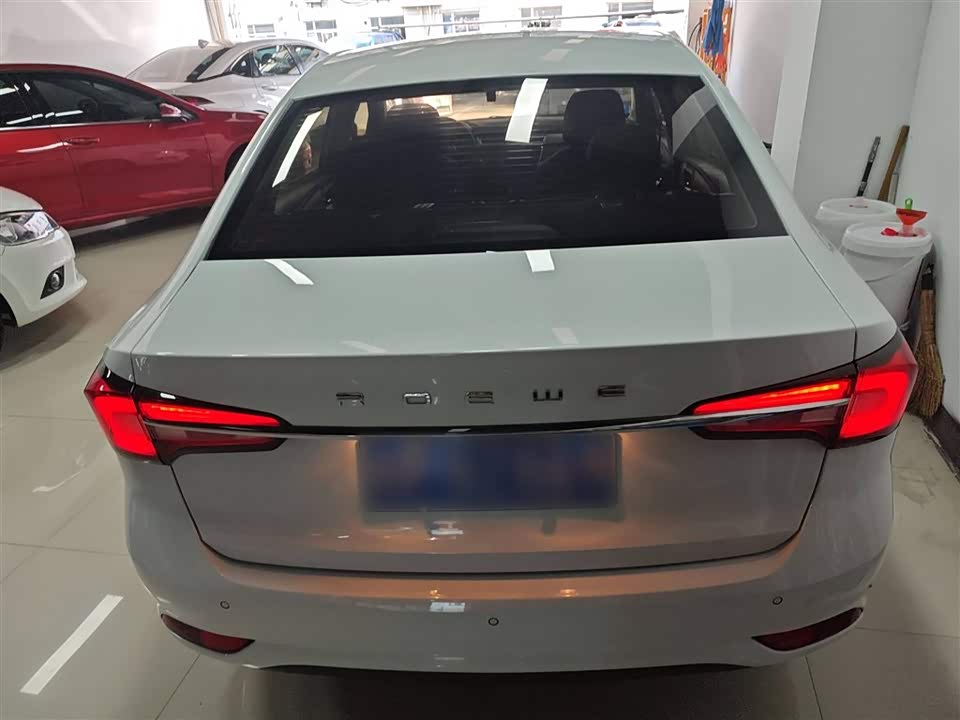 Roewe i5