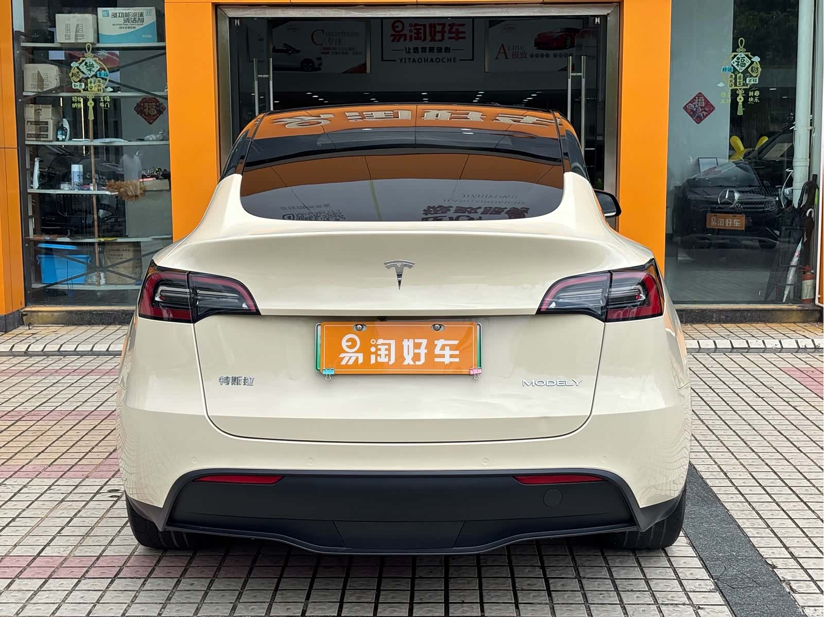 Tesla Model Y, 2021 все фото