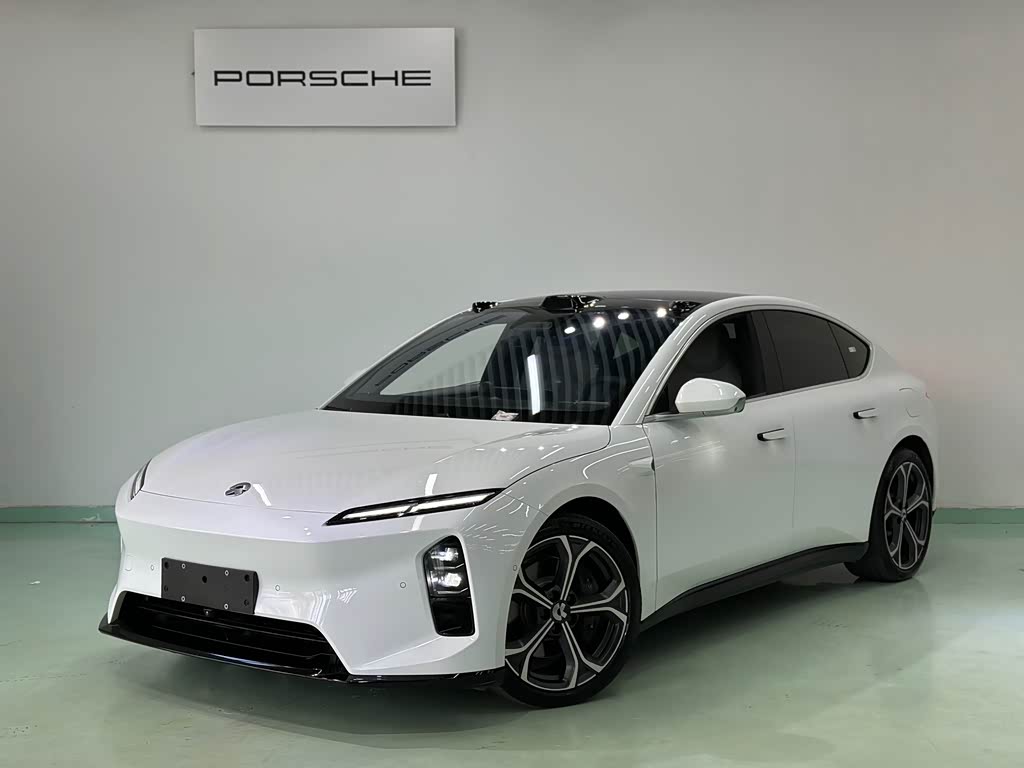 NIO ET5