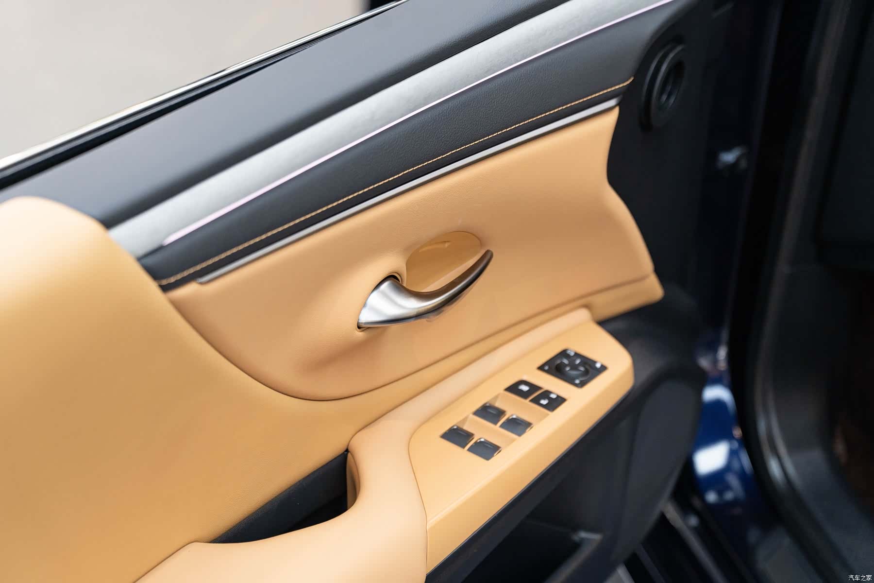 Lexus ES, 2025 18
