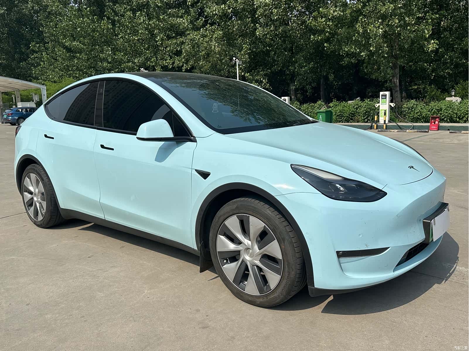 Tesla Model Y, 2022 4