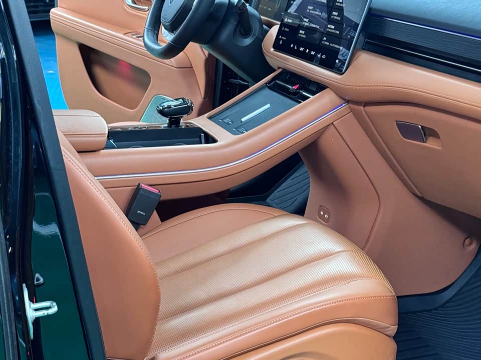 AITO Ask the world M7