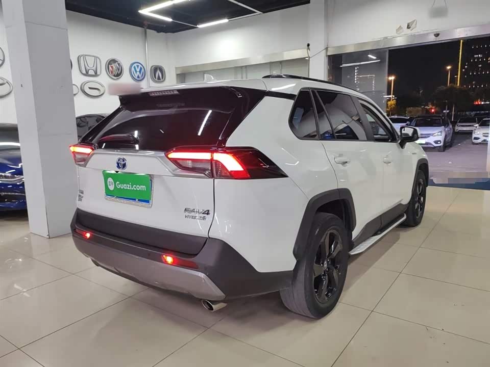 Toyota RAV4 Rongfang