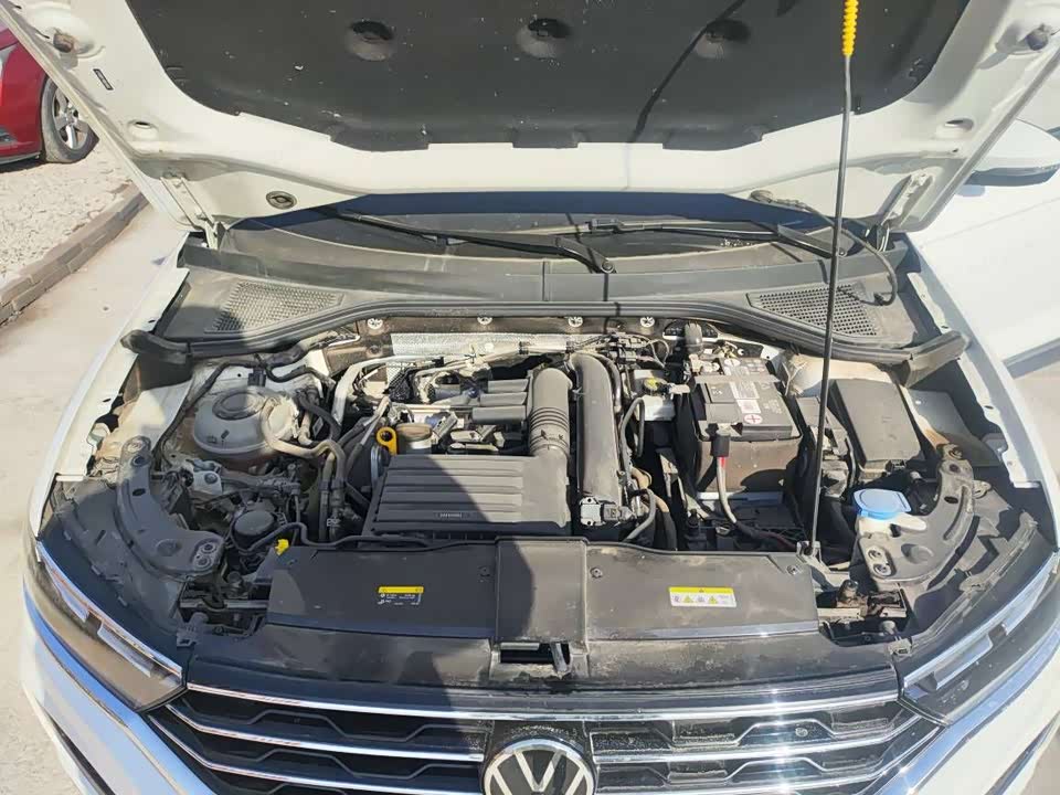 Volkswagen T-ROC exploring Songs