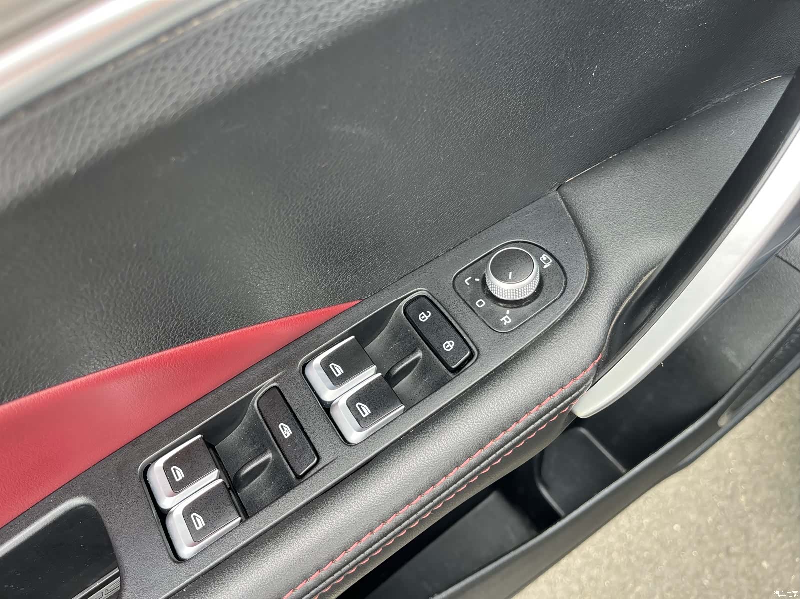 Geely Coolray, 2023 16