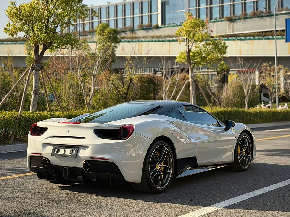 Ferrari 488