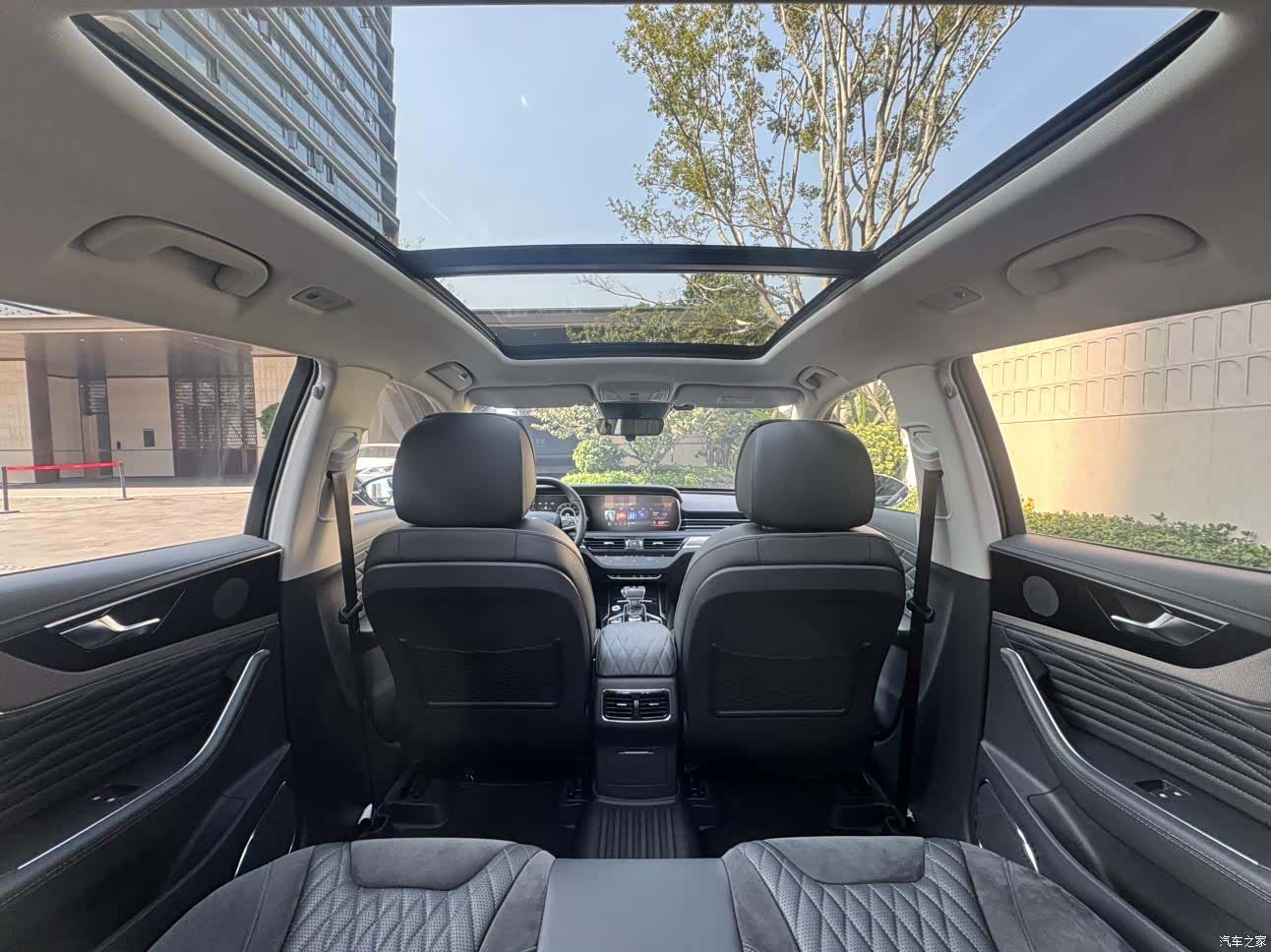 Hongqi HS5, 2022 19