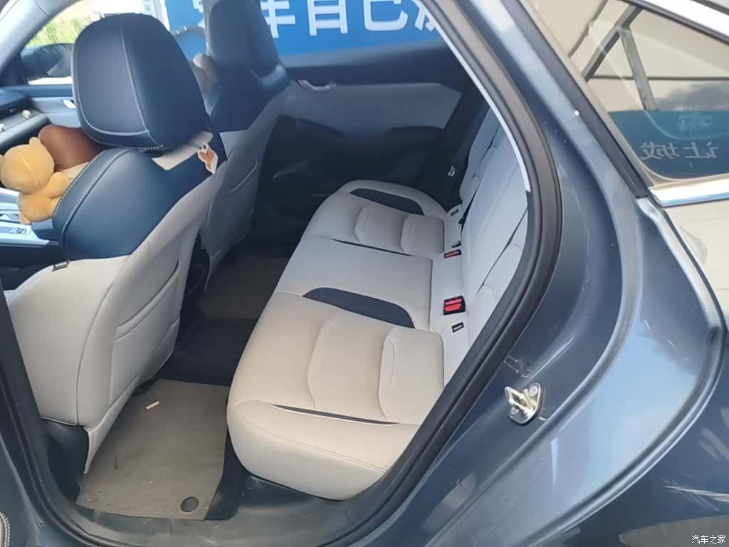 Geely Preface, 2022 17