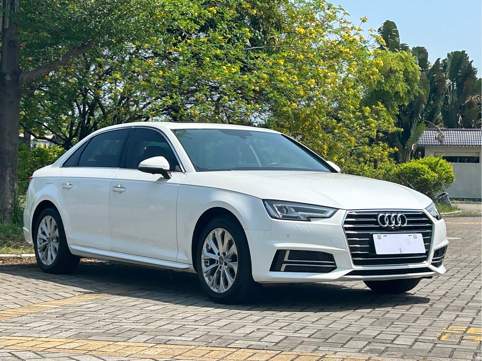 Audi A4L, 2020 3
