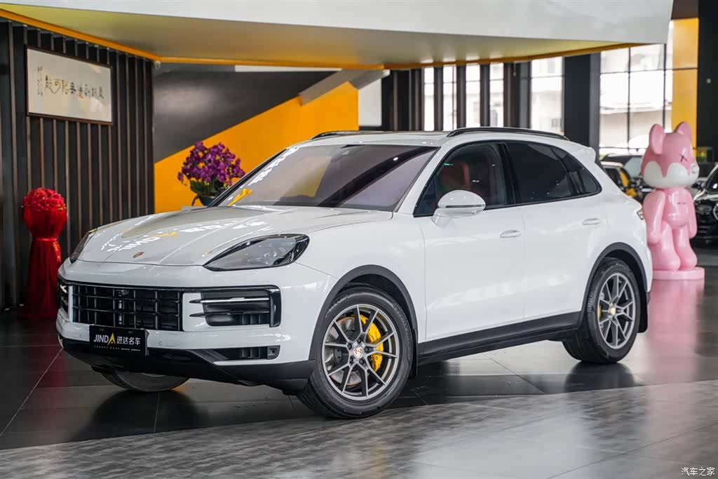 Porsche Cayenne, 2024 1
