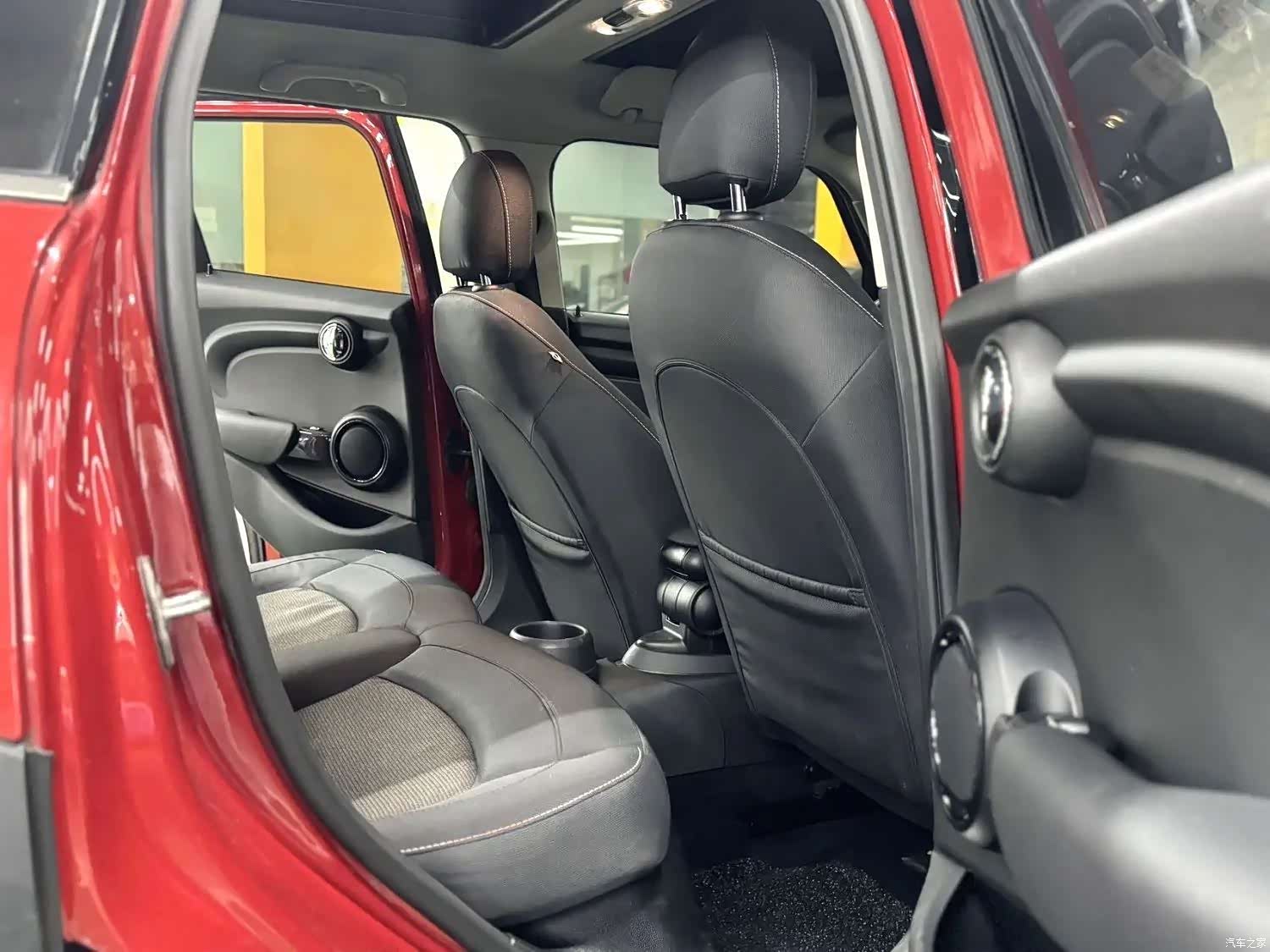 Mini ONE, 2015 4