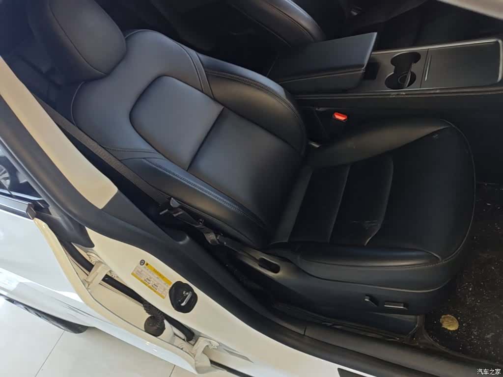 Tesla Model Y, 2024 25