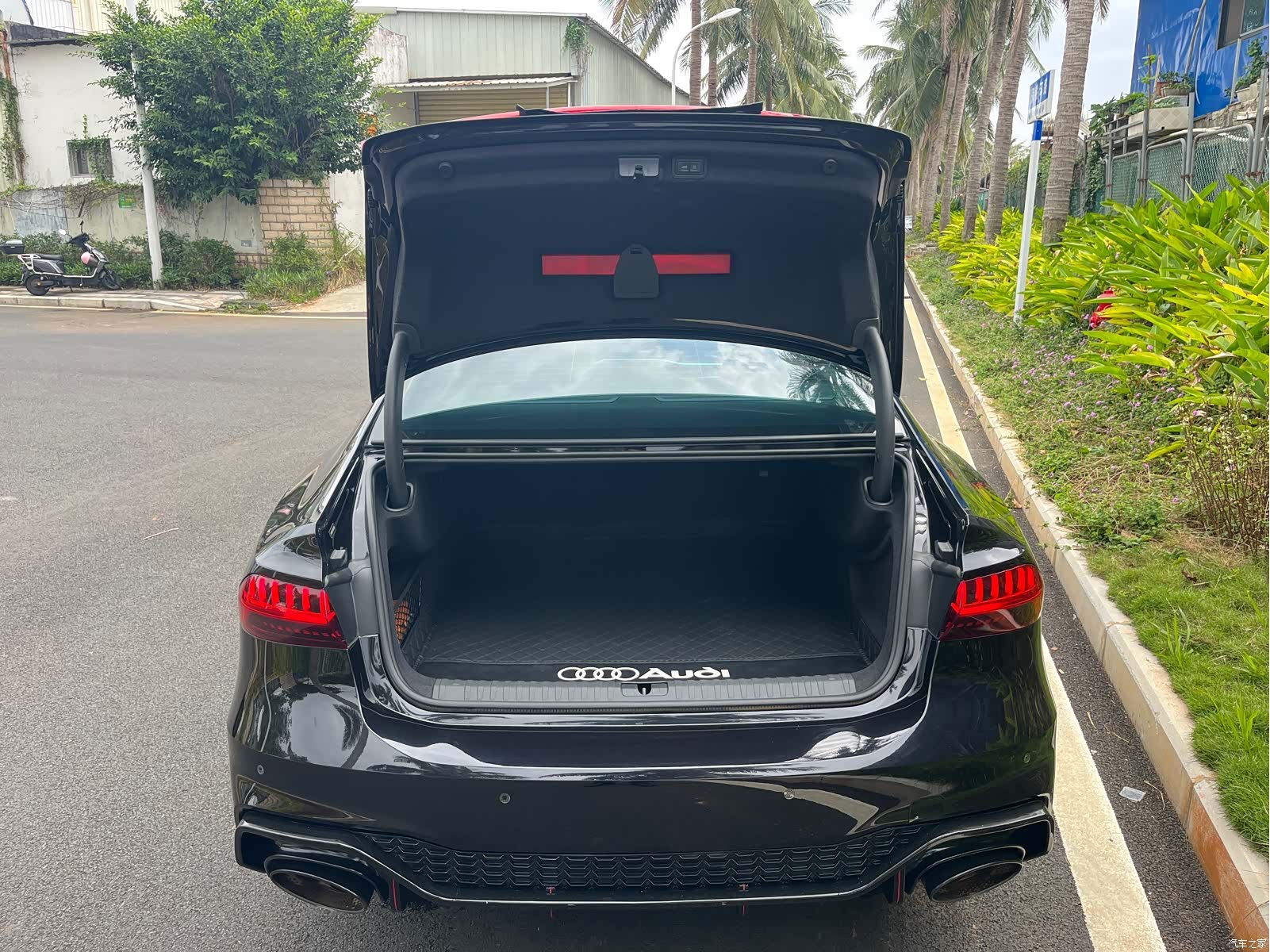 Audi A7L, 2024 22