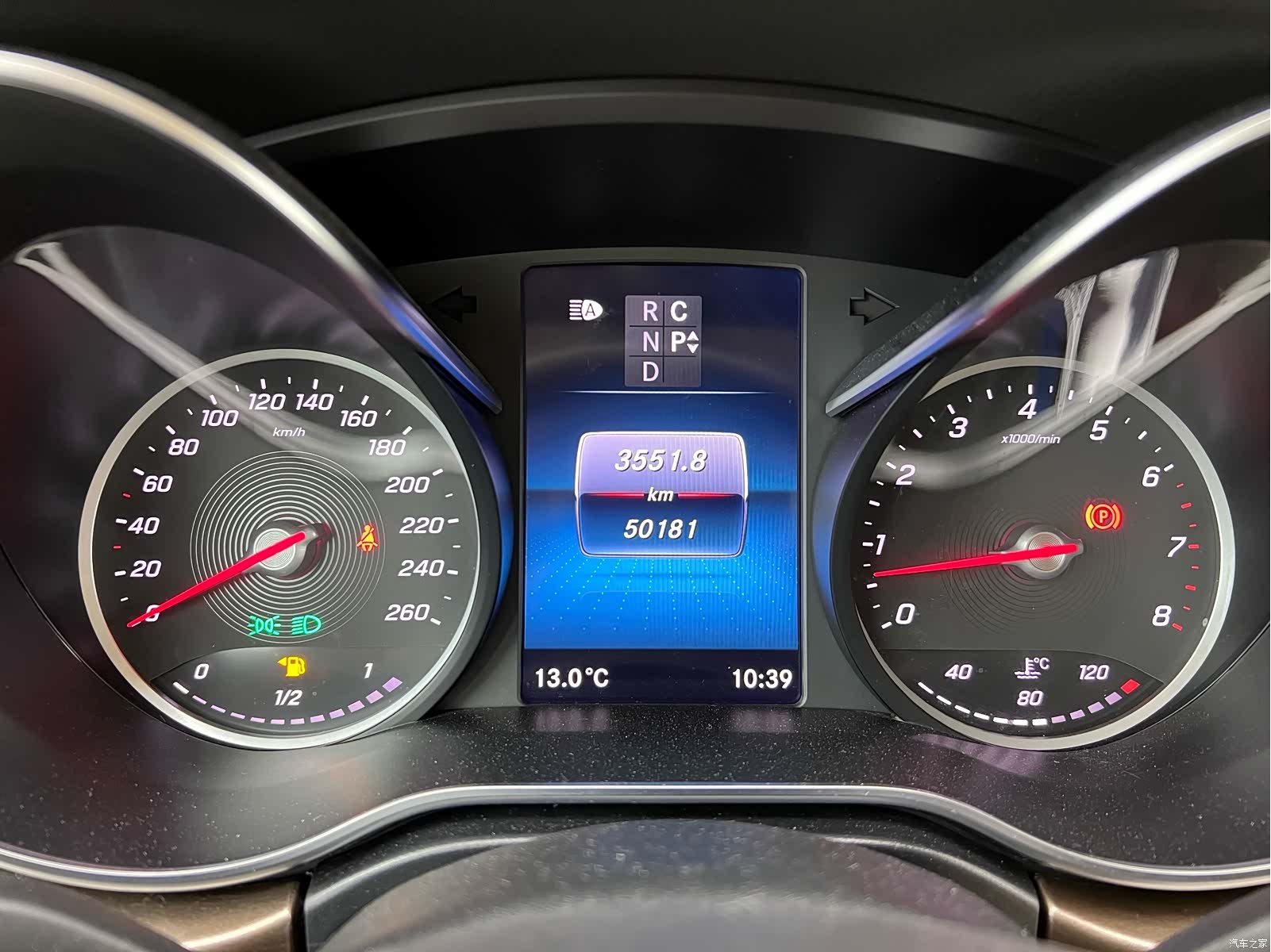 Mercedes-Benz V-Class, 2023 12