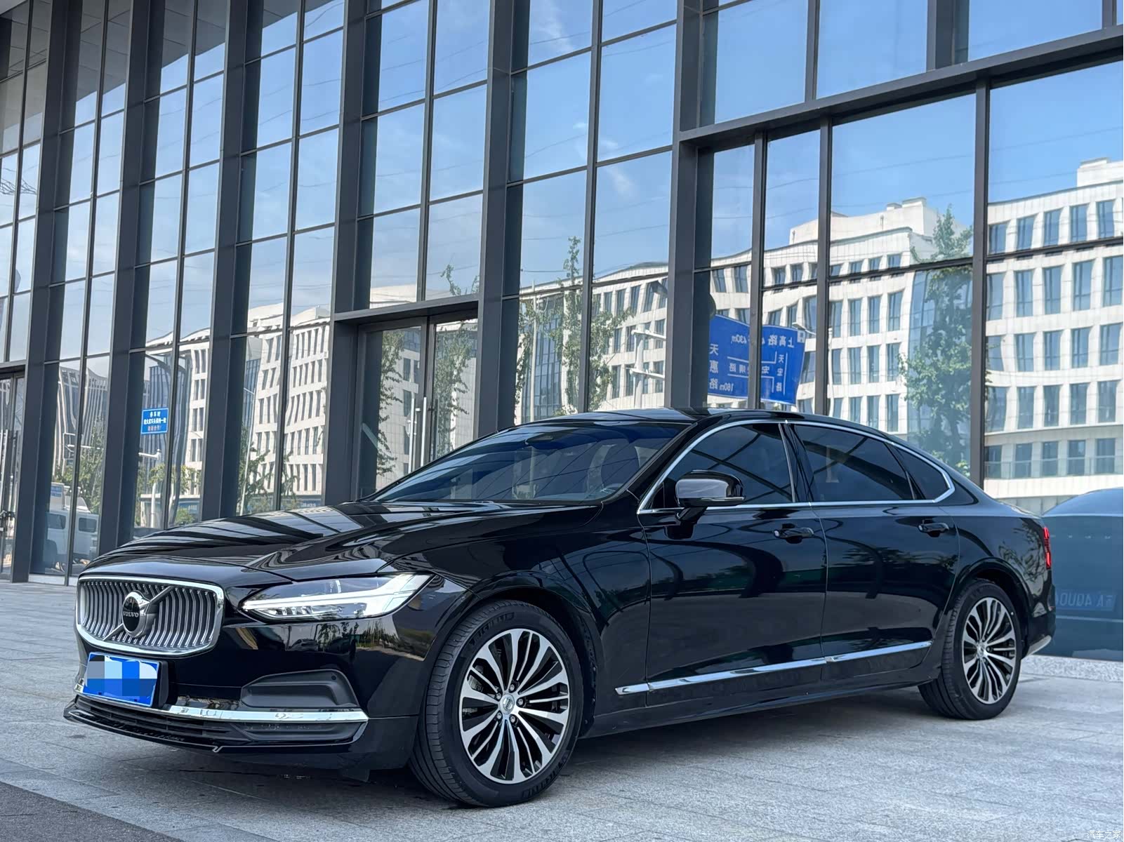 Volvo S90, 2023 1