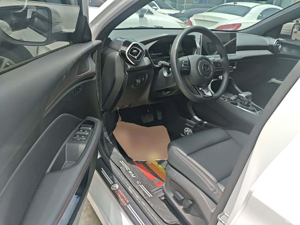 MG MG5, 2025 16