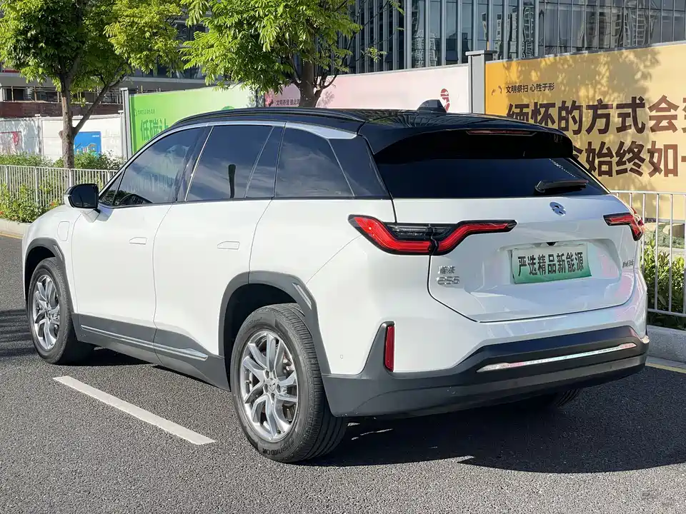 NIO ES6
