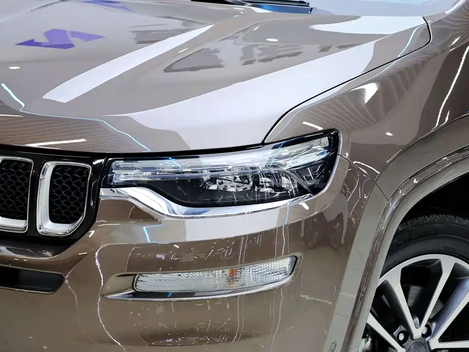 Jeep Grand Commander