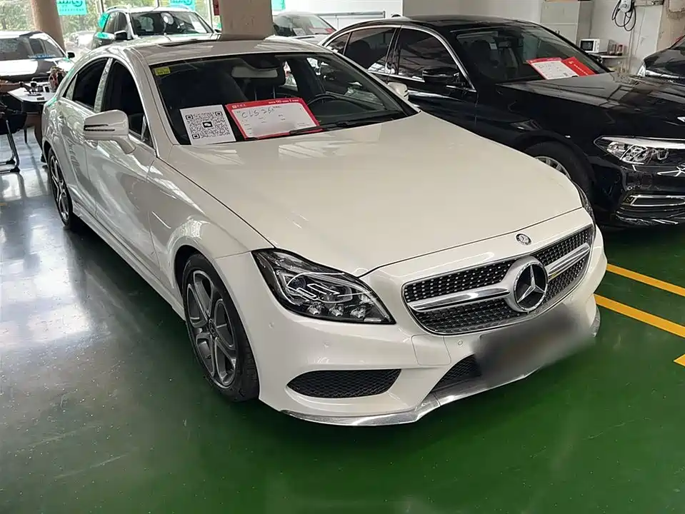Mercedes-Benz CLS Mercedes-Benz CLS