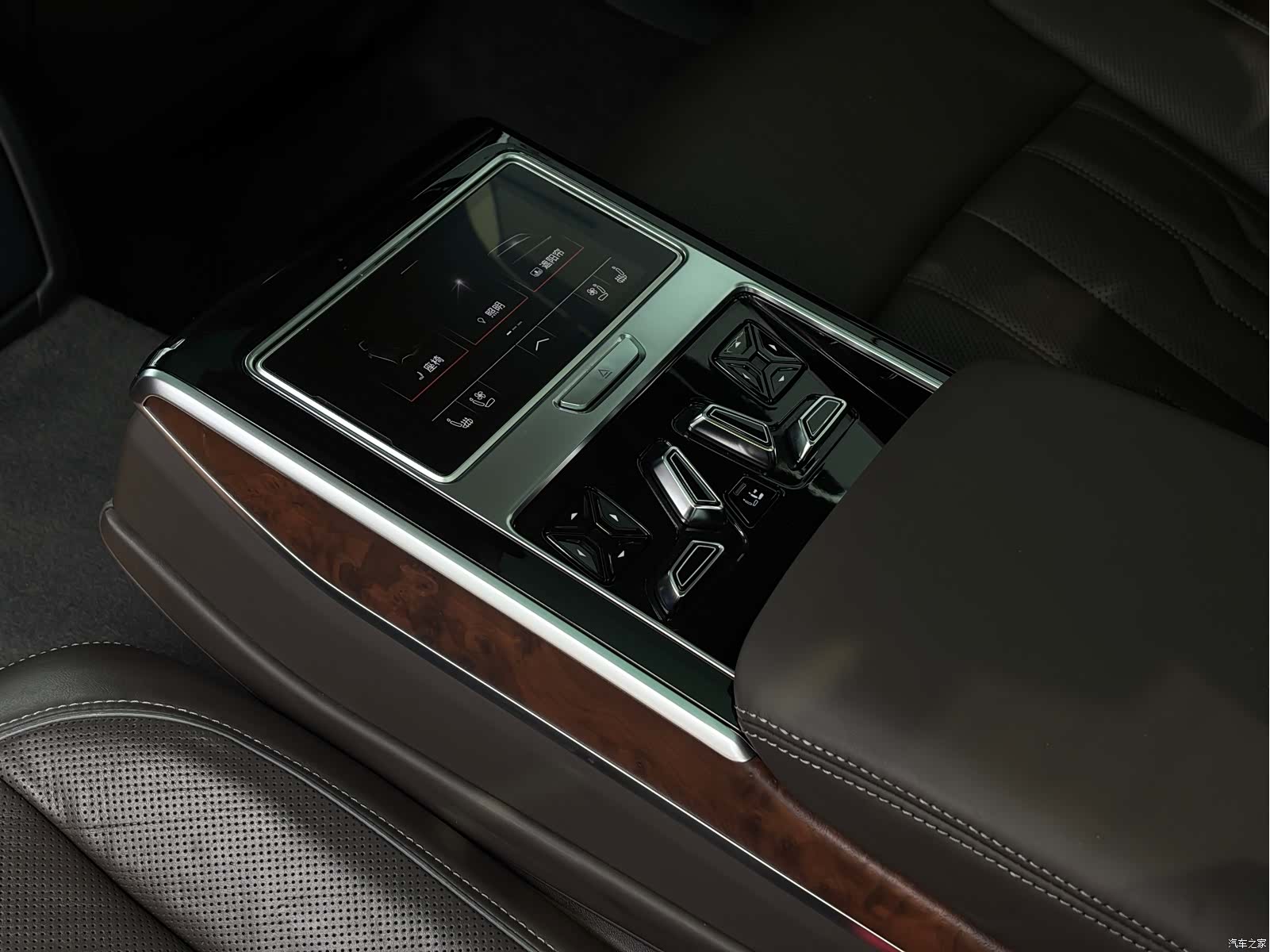 Audi A8L, 2020 13