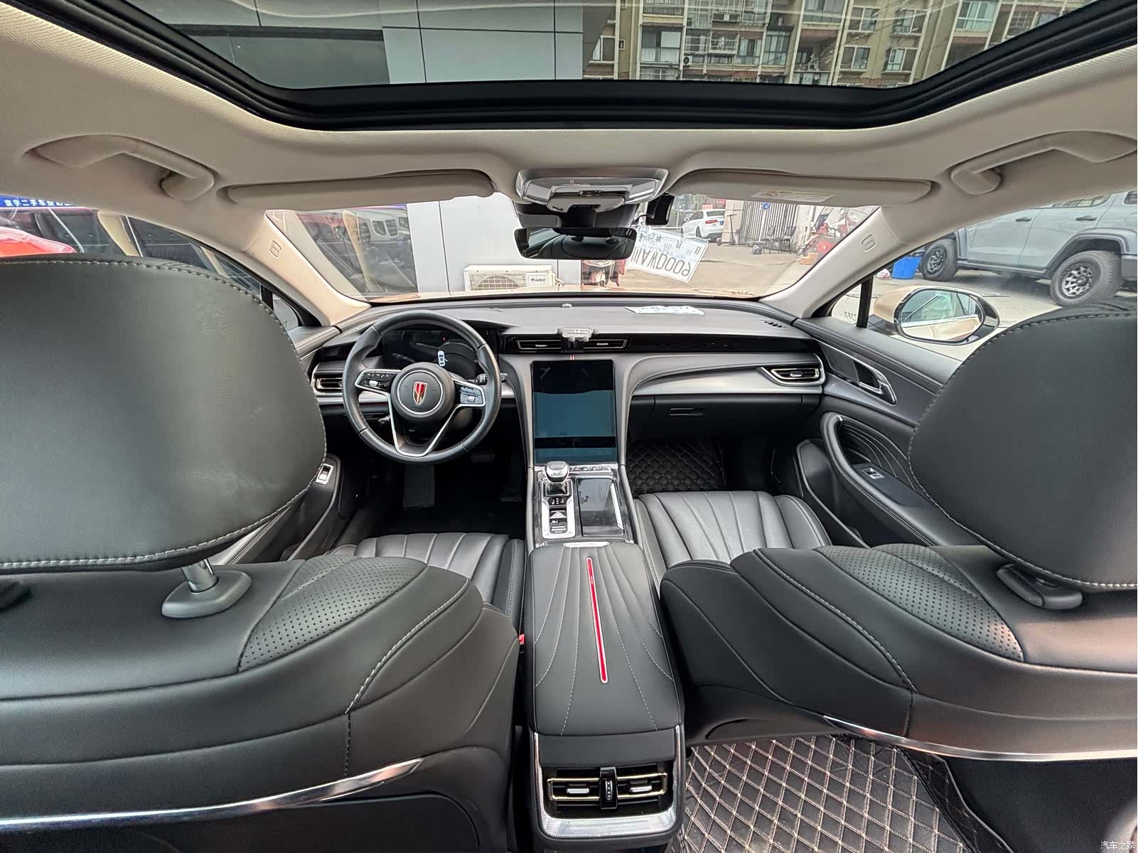 Hongqi H5, 2024 9