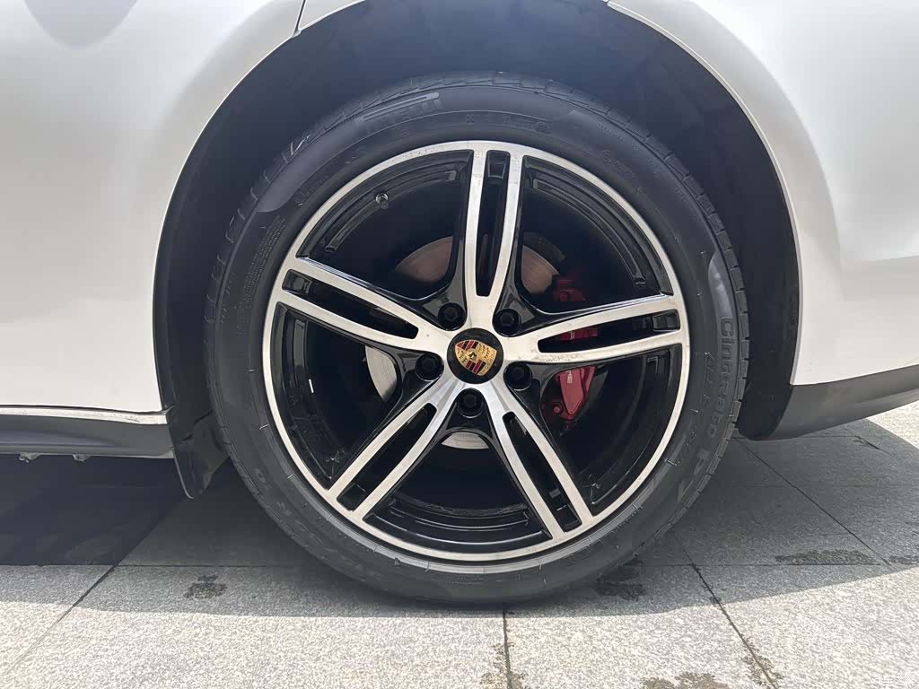 Porsche Panamera, 2018 все фото