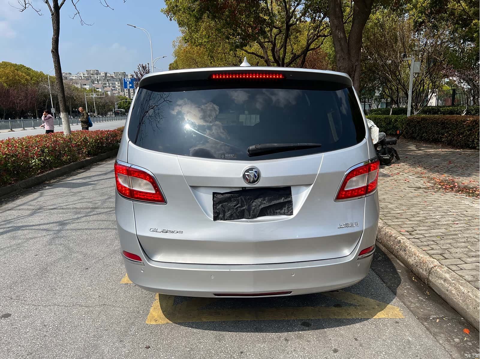 Buick GL8, 2012 6