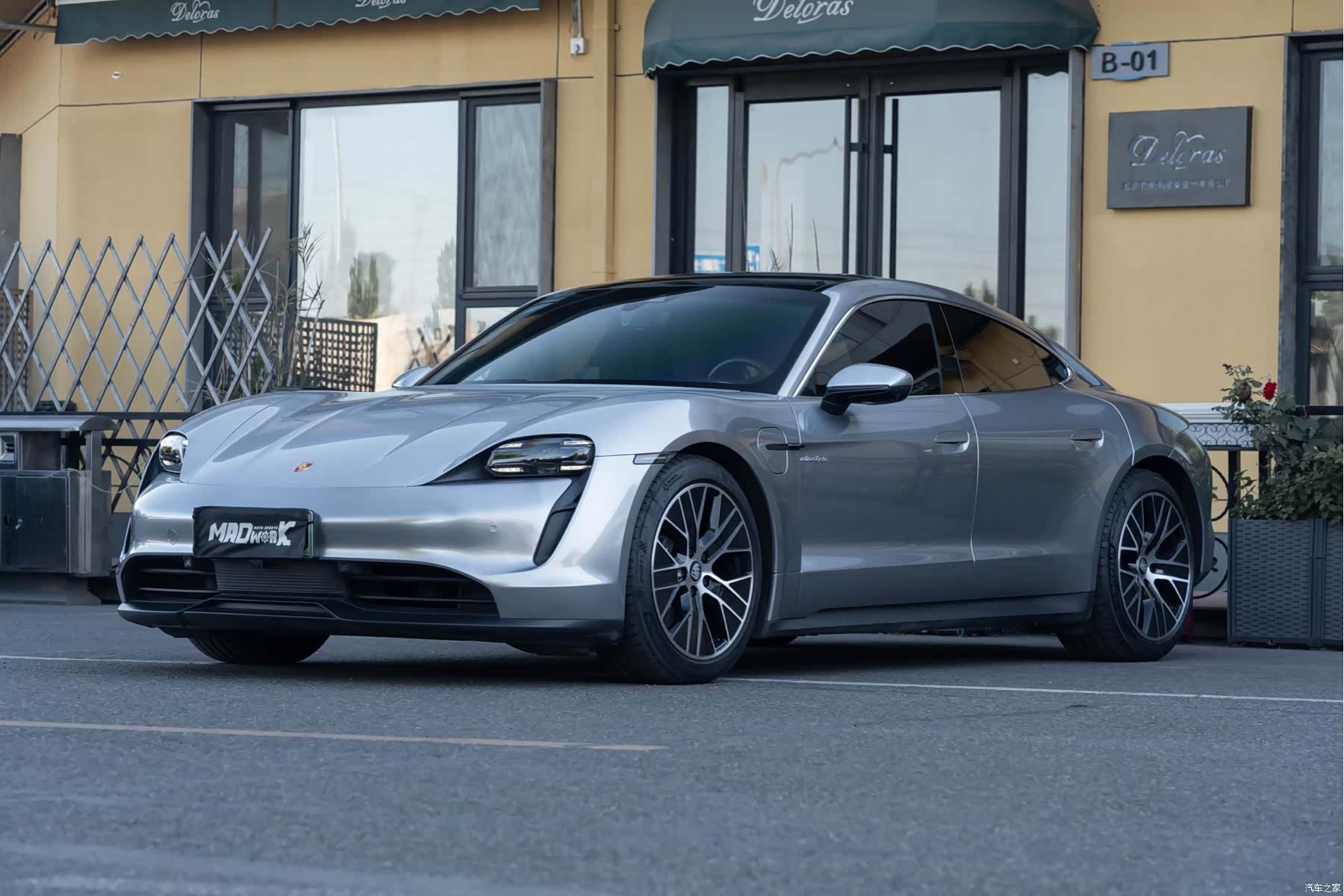 Porsche Taycan