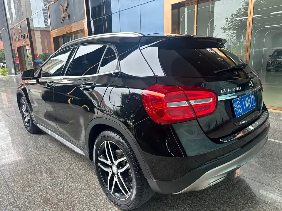 Mercedes-Benz GLA