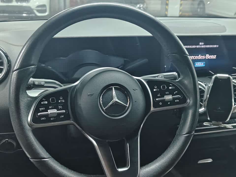 Mercedes-Benz GLB Mercedes-Benz GLB