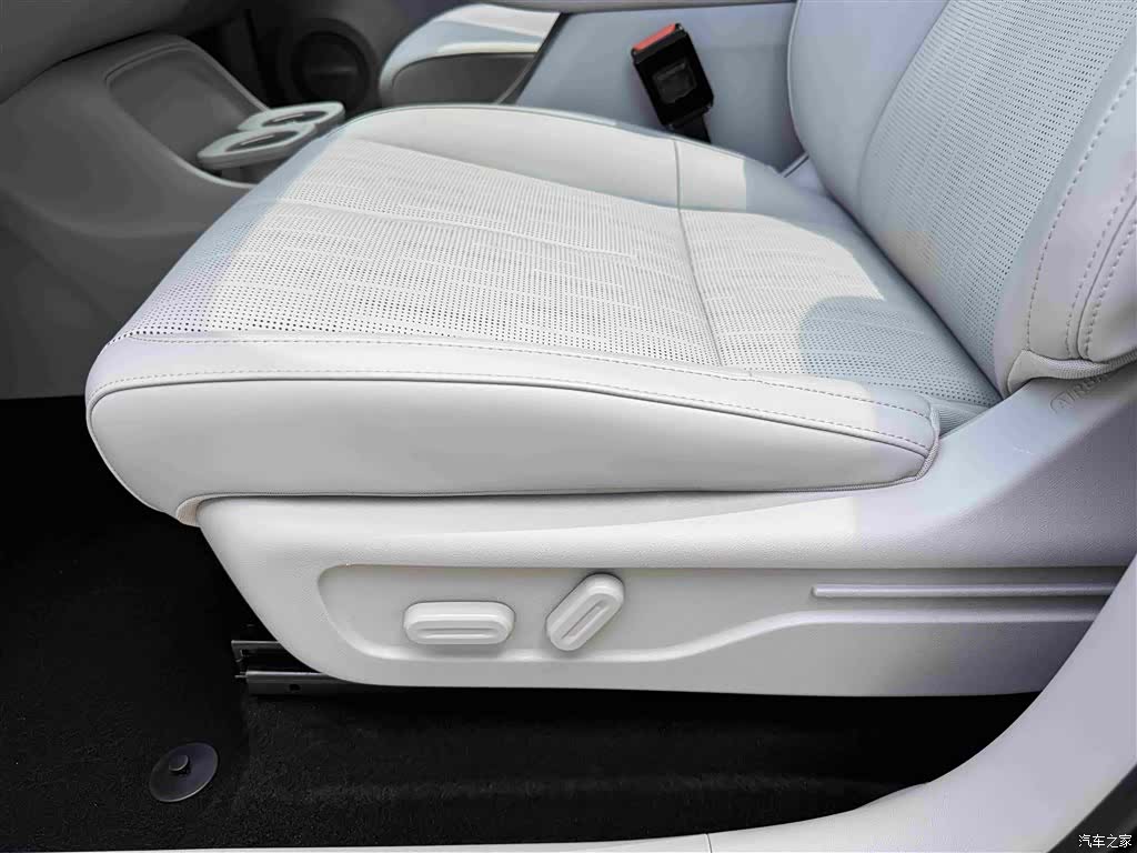 Leapmotor B10, 2025 31