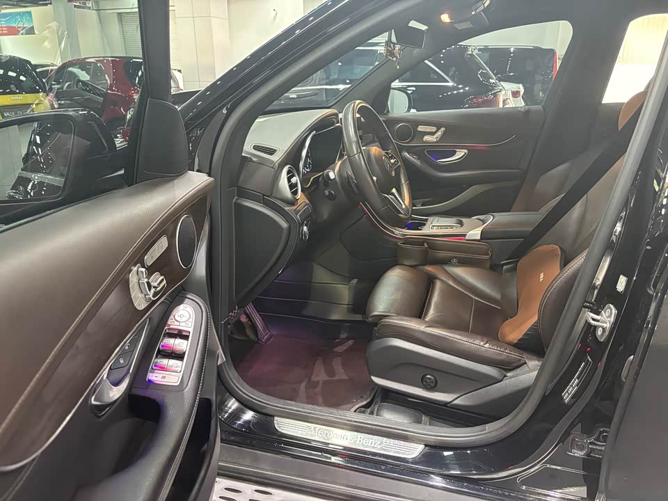 Mercedes-Benz GLC Mercedes-Benz GLC