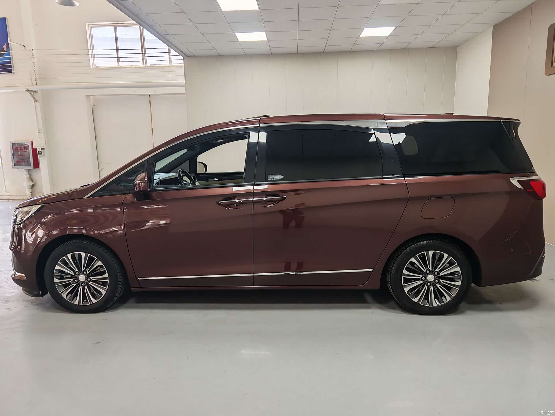 Buick GL8, 2021 8