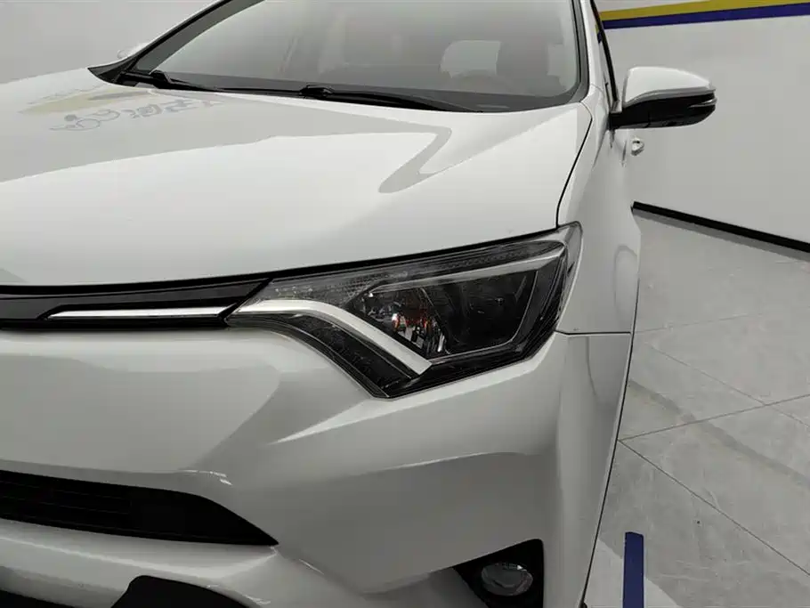 Toyota RAV4 Rongfang