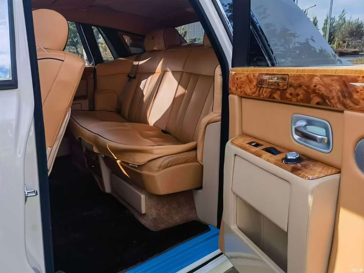 Rolls-Royce Phantom, 2010 4
