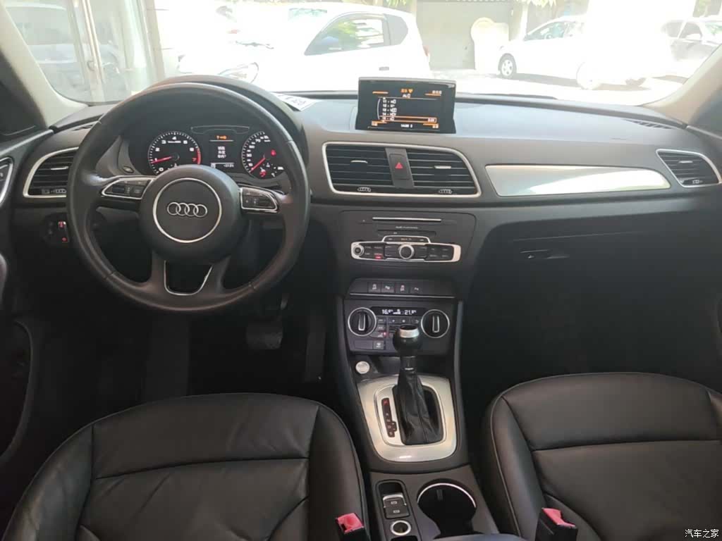 Audi Q3, 2018 10