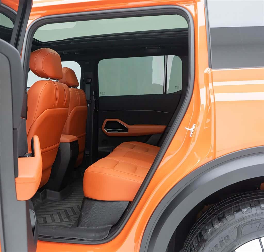 Ford Bronco, 2025 21
